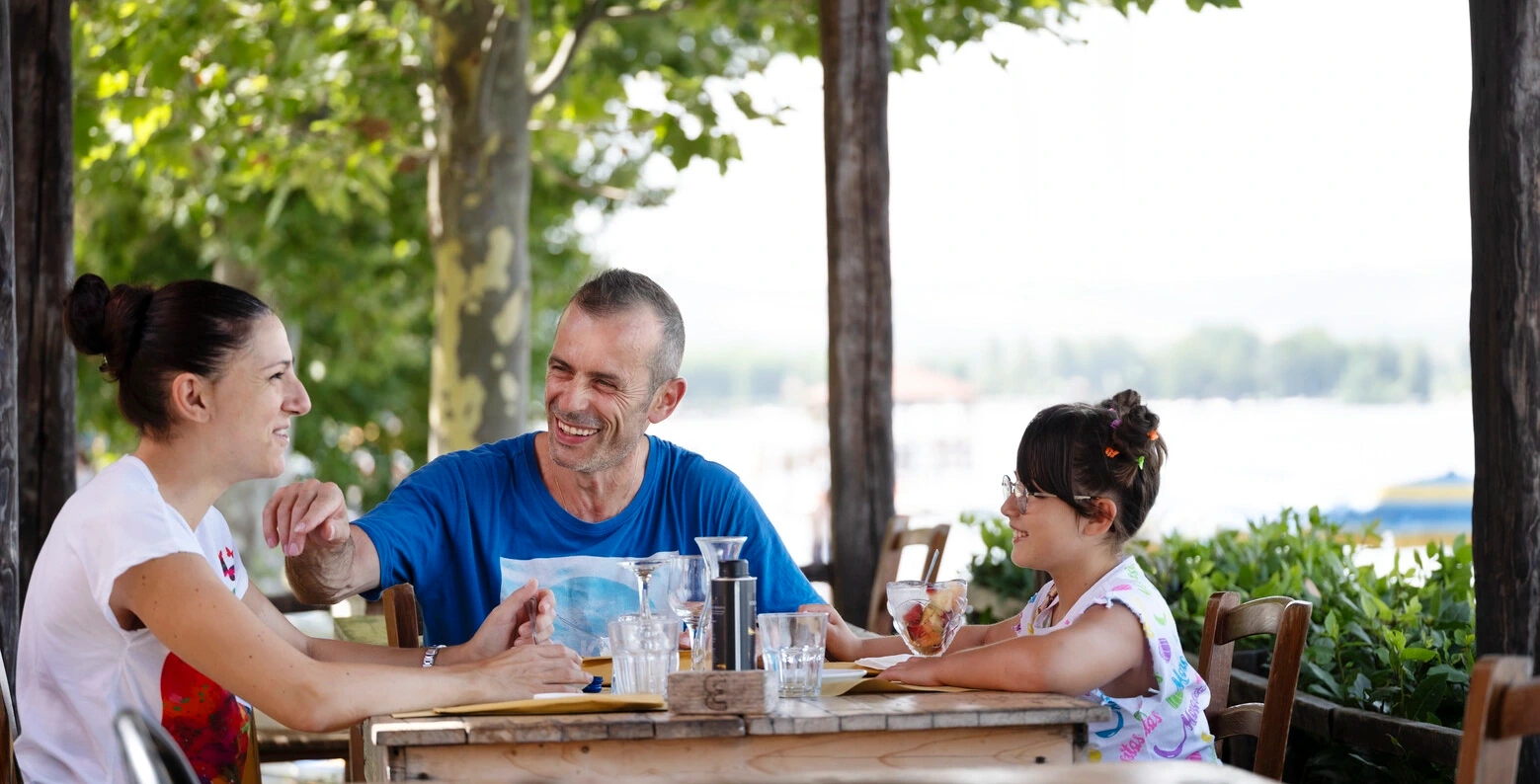 Image of Andrea and his family. Read the stories of others living with MS.