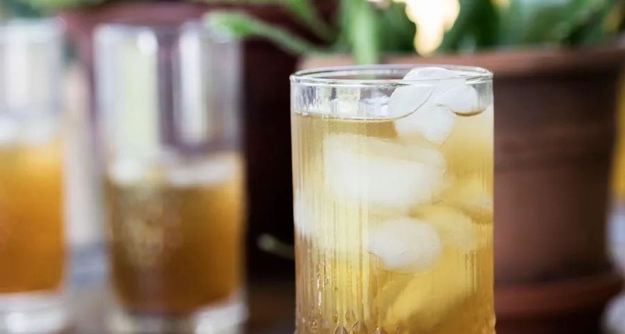 Image of iced drink. If you frequently find yourself contracting UTI’s, this can be an indication of a bladder problem. 